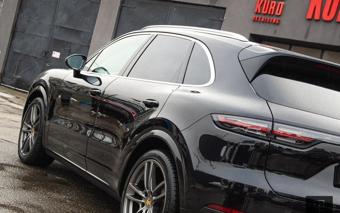 Porsche Cayenne cena 322000 przebieg: 71037, rok produkcji 2018 z Jeziorany małe 497